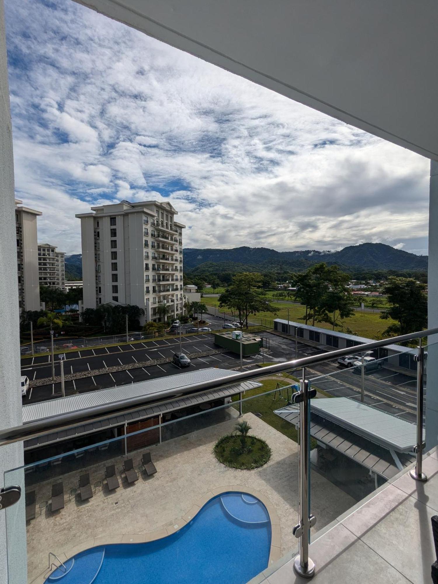 Jaco Beach, Viva Jaco, Ac, Hot Water, 3 Pools, Bbq, Rancho, Office, Gym Appartement Buitenkant foto