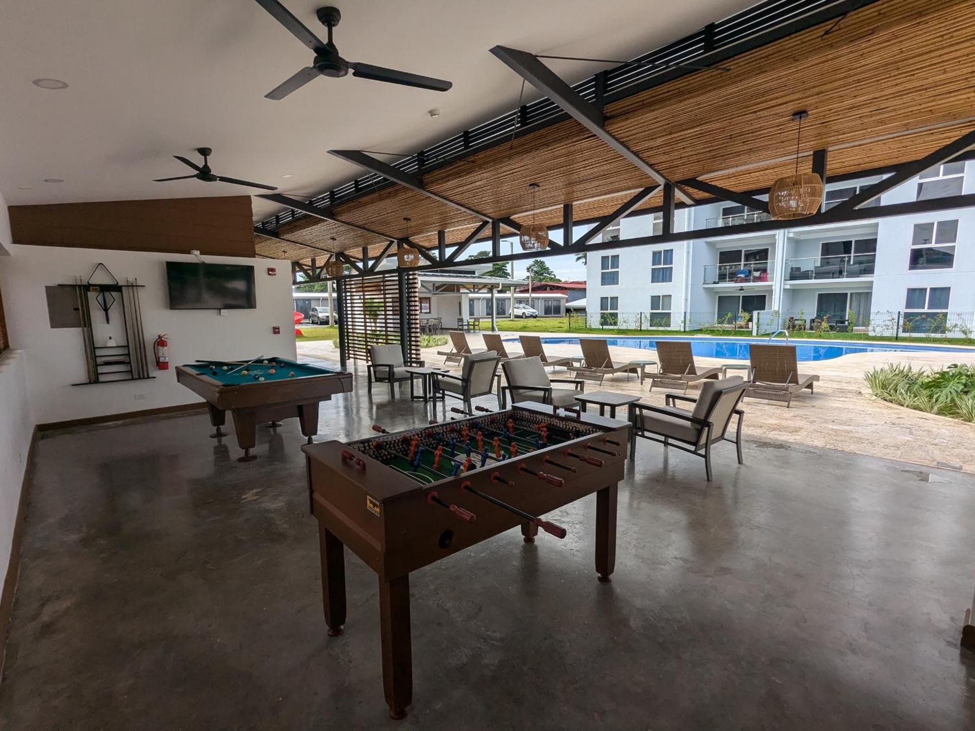 Jaco Beach, Viva Jaco, Ac, Hot Water, 3 Pools, Bbq, Rancho, Office, Gym Appartement Buitenkant foto